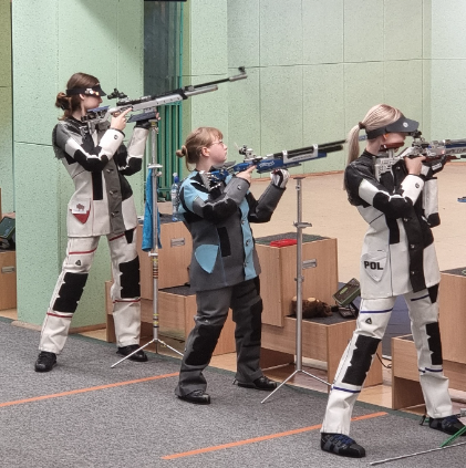 Agnieszka Gizińska - 8 miejsce na Młodzieżowych Mistrzostwach Polski, karabin 60